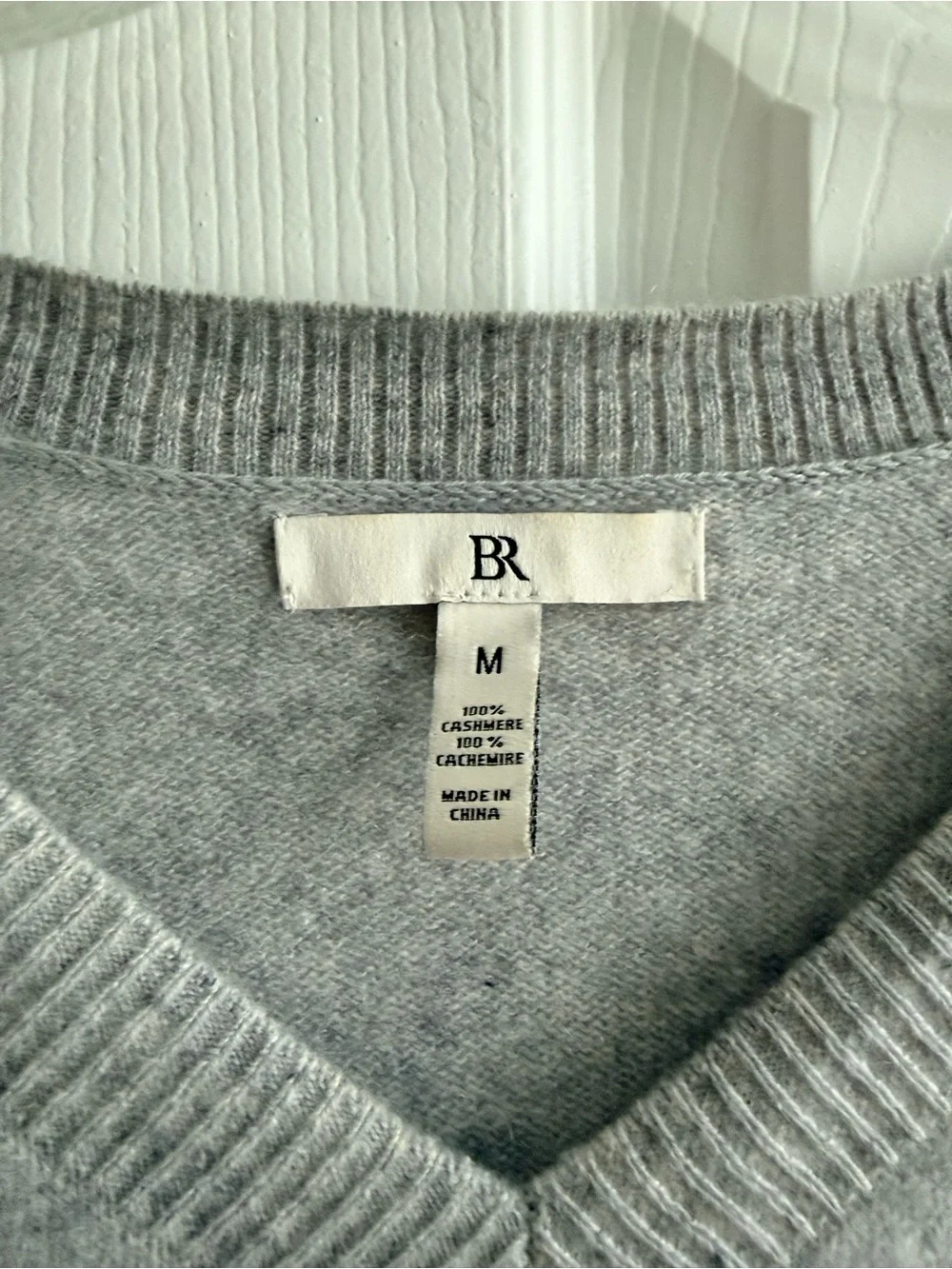 Banana Republic 100% Cashmere V-Neck Sweater